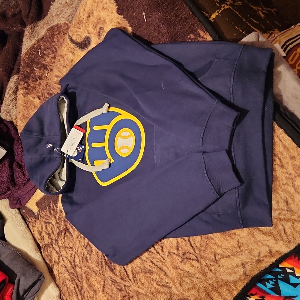 Milwaukee Brewers Antigua hoodie